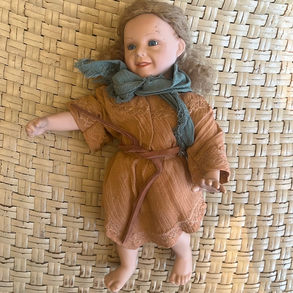 BEAUTIFUL PORCELAIN DOLL W/ BLUE GLASS EYES